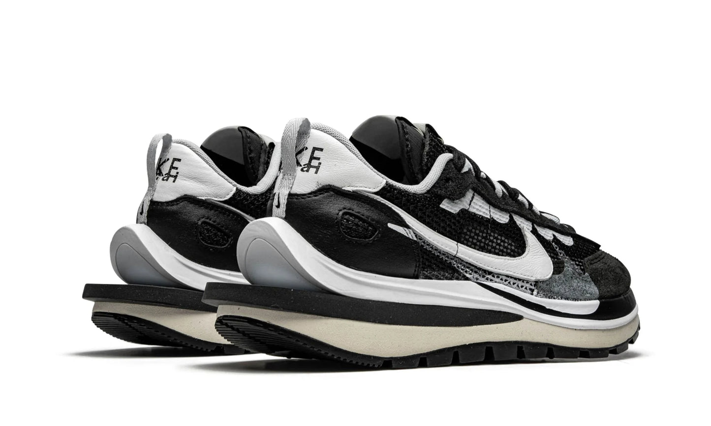 Nike Air Vaporwaffle Sacai