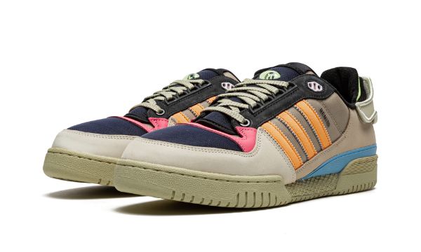 Adidas Forum Powerphase
"Bad Bunny Benito"