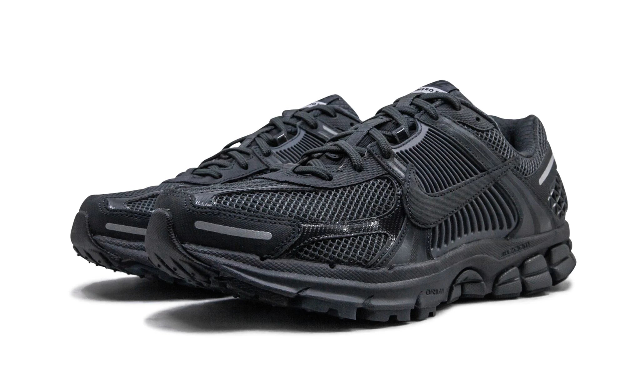 Nike Vomero 5 "Triple Black"