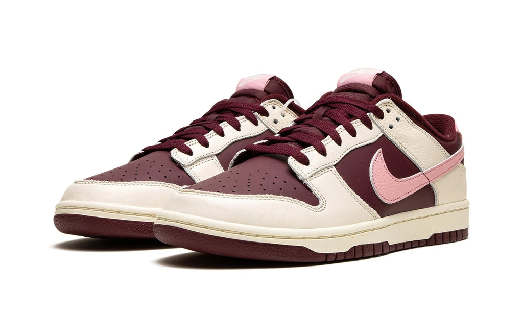 Nike Dunk Low "Valentine's Day 2023"